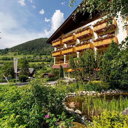 Family & Sporthotel Kaerntnerhof Бад Кляйнкирххайм Экстерьер фото