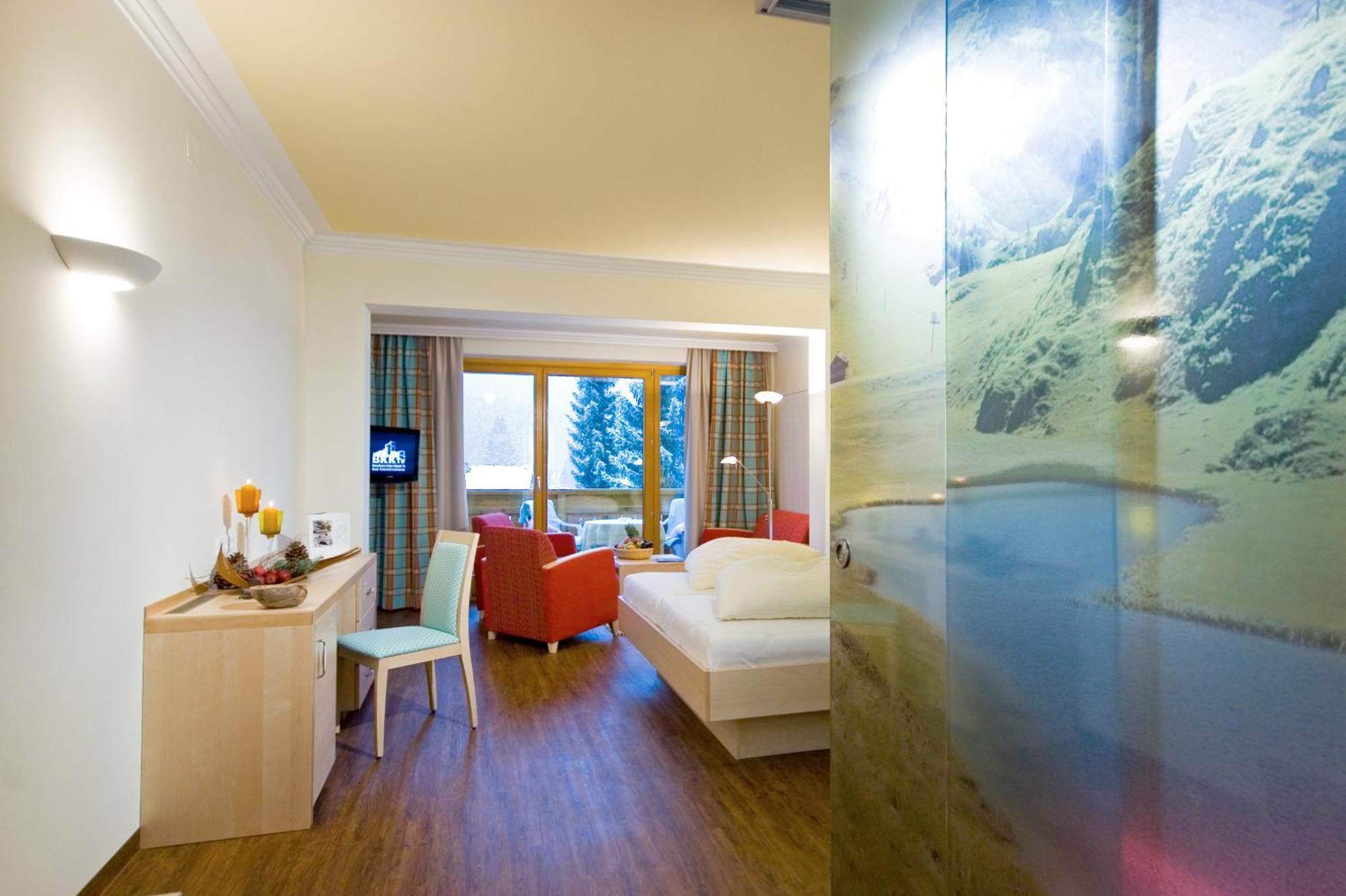 Family & Sporthotel Kaerntnerhof Бад Кляйнкирххайм Экстерьер фото