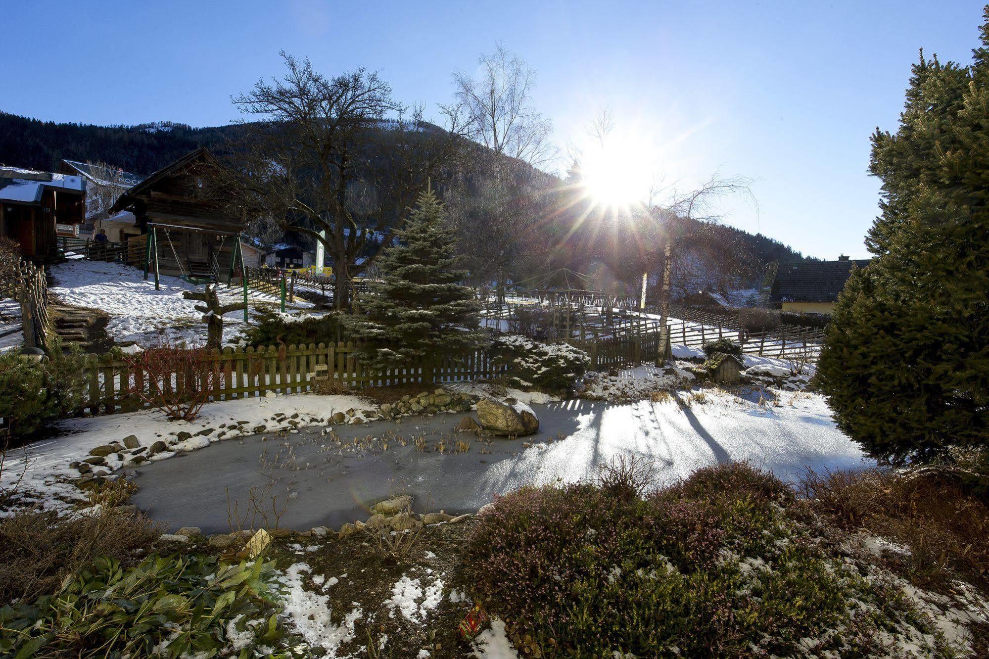 Family & Sporthotel Kaerntnerhof Бад Кляйнкирххайм Экстерьер фото